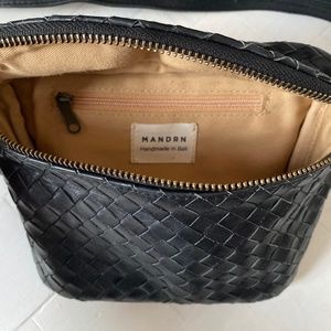 MANDRN, Remy- Woven Black Crossbody
